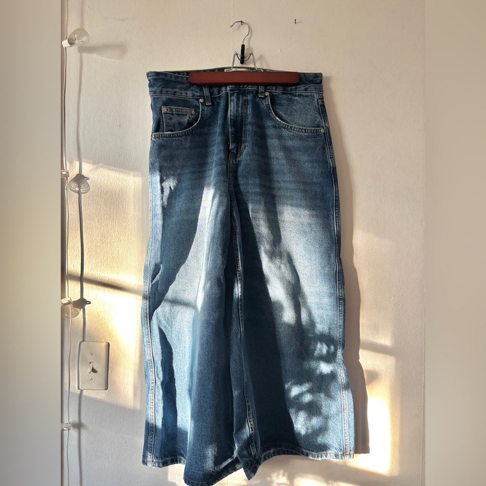 BDG Women’s Cropped Blue Jeans